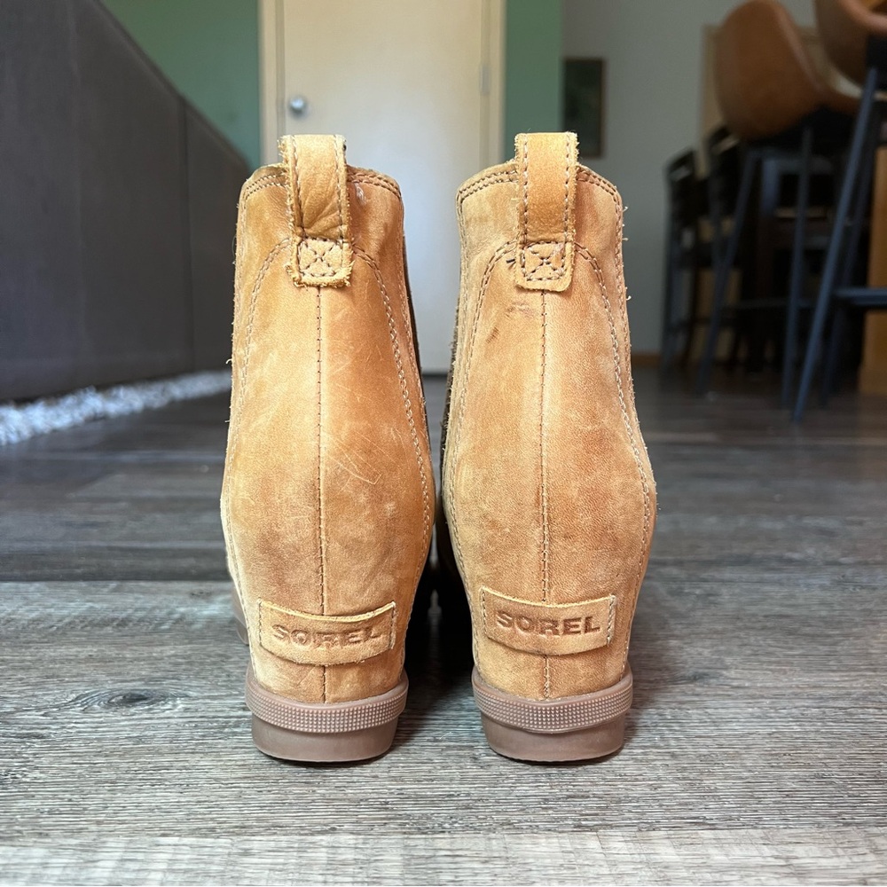 Sorel Brown Ribbed Ankle Boots - Picture 2 of 15